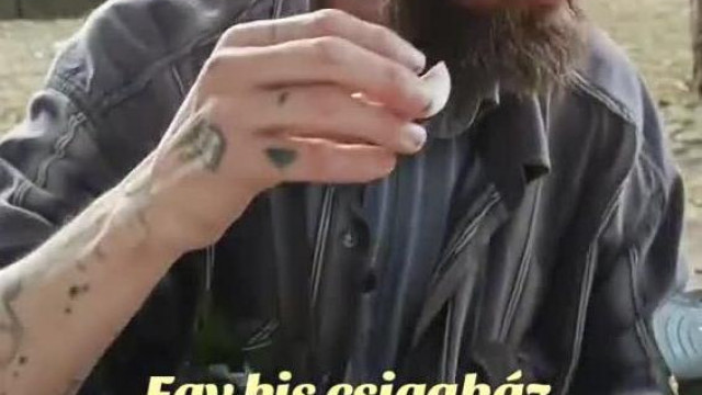 Bartos möster csigaházat ropogtat