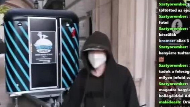 Addabboy részegen nekiáll ordibálni és balhézni egy őrrel, mert az nem hagyta őt influenszerkedni