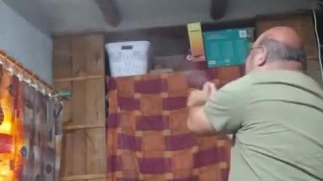 Vadász Gyula vs legyek