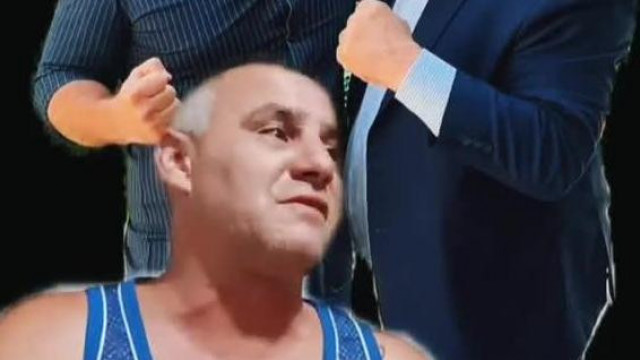 A lusta koldus Mobilsz szerint jön a Fidesz bukàsa mert Dopeman Orbánnal fényképezkedik