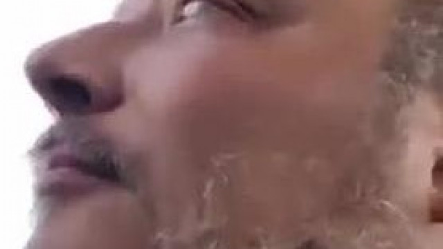 Pedofil Tojásfej útja a fakabátokhoz - Buszról közvetítős, bevonulós live