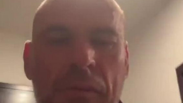 Steve kamumesterhez megint ladyboyt rendelnek a trollok