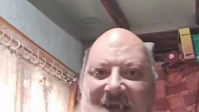 Pedofil Tojásfej késeléssel fenyegeti a trollokat: Viszek egy bökőt minden nap!