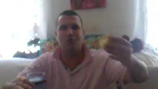 Fiatal Rugós Breki retro videó 2010-ből rajzolt szakáll és összefirkált malactest nélkül