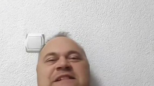 MC Döbrögi Brutàlis Szájzárak közepette gyűlölködve elemzi Busàk Lakatos Alit