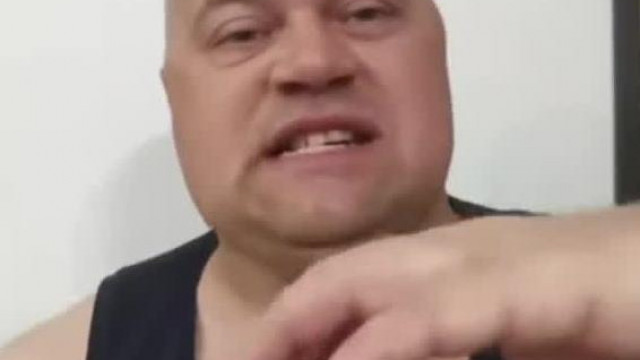 A Zsírfejű Kancsal Mc Isti màs gyerekère akarja rátenni a Szájzárat