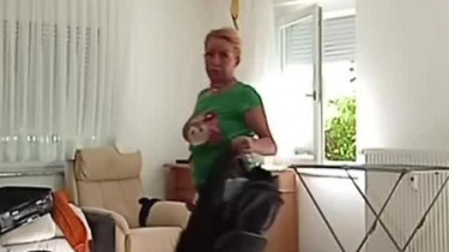 Beszariminèl csövező Brigittahò vèletlen elszòlja magàt: "Ezzel tartozol a szopàs miatt!"