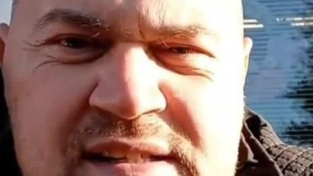 MC Veszett Malac egyik kezdetleges 'Throwback' klasszik szàjzára: "a K*rva édes anyátokat Bukott Magyarok!"