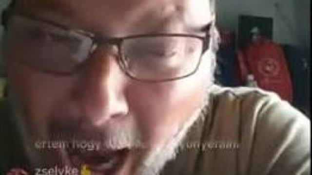 Szokásos tojásfej - Önsajnáltatás és kunyerálás