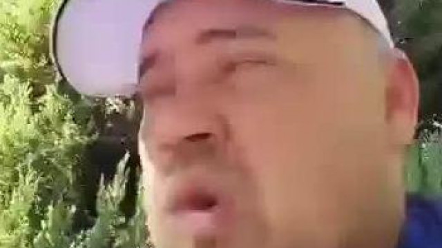 Mc Incel keménykedik .. persze csak jó messziről