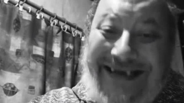 Vadász Gyula kioktatja az utálóit a munkáról