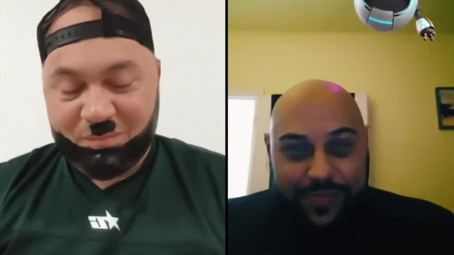 MC Hitler bajusszal és rituális párzási arcfestéssel próbál imponálni az arab telivér csődör szerelmének 2025.10.03