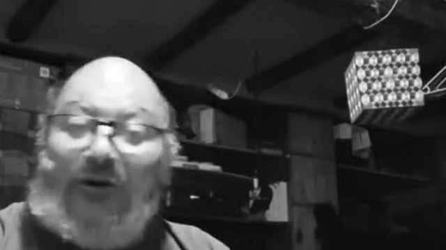 Tojás közli, hogy nem pedo +megbüntetné azokat, akik a múltbéli pedofil ügyéért elítélik