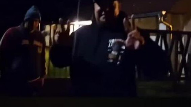 Panteráék egy családot támogatnak ( pesze a tolókocsis fiú saját lábán vitte be a zsák krumplit)