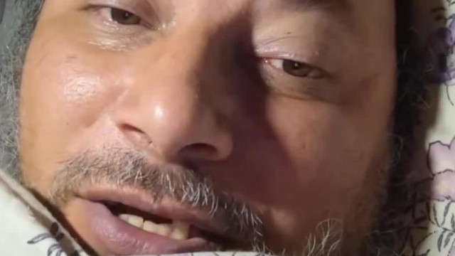 Ágyba csomagolt, pedofil Tojás Gyula sokadik búcsúvideója