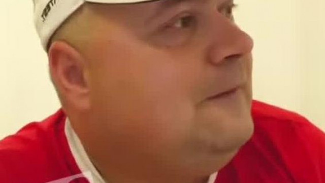 Üdvözlendő Hír: MC gyerekátkozó 42 éves Szűzdákó rosszul lett koldulás közben