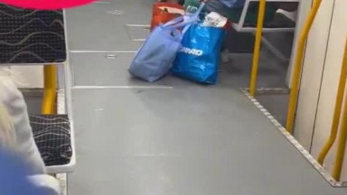 Markó Gergely a pesti villamoson tart előadást a hamis vallásokról - 1.rész