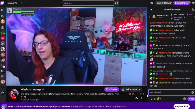 debilbunnyincage tisztázós live-ot indít a macskákkal koldulásról (2025.10.16)