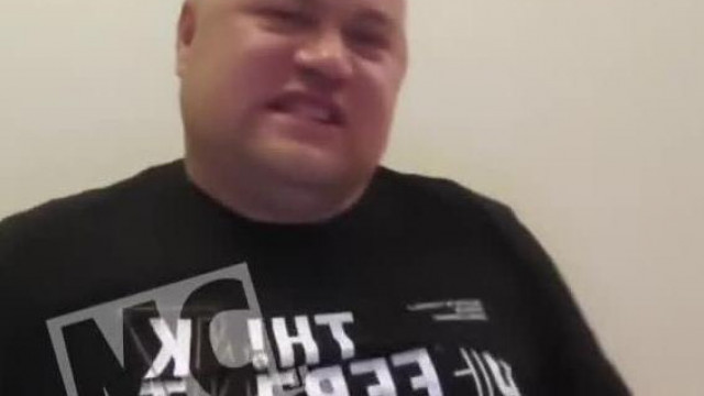 Az Őrült Skizò Malac Pista beteg fejeket vàgva Közli hogy megroncsolta Selim Etkar vègbelèt