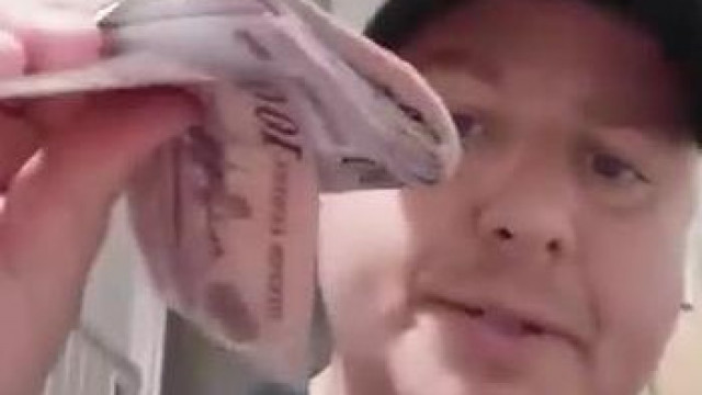 MC Norbincel pénz és kaja flex
