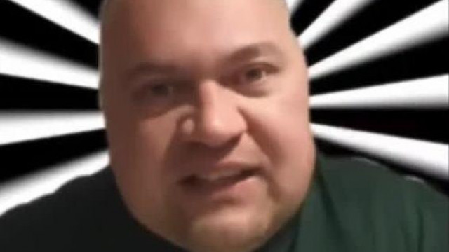 A Torz, őrült fejeket vágò Incelkényi szerint a Sokat Szexelő nőknek el van feketedve a csiklòjuk