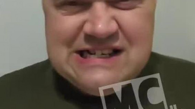Az Egyre Kövérebb Őrültfejű Malackènyi brutàlisan ijesztő arcokat vàg live közben