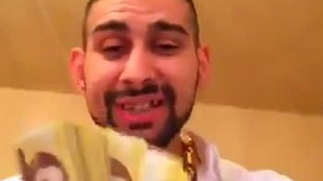 Lakatos Brendon pénzzel etet meg egy facebook-os kamuprofilt