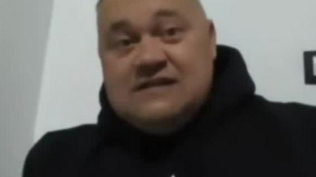 A sajàt árnyèkàtòl is rettegő Malackènyi úgy szètcsapná a Trollokat hogy èletfogytiglant kapna èrte