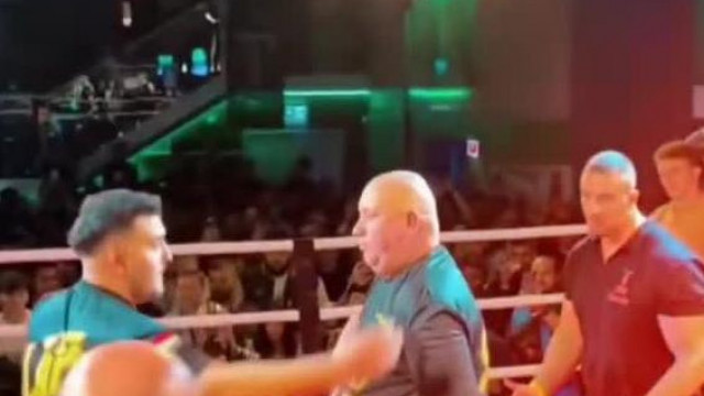 Az Èv vicce: a Megrendezett Pofozògàlàn Subisertès ùgy ütött mint egy 12 èves kislàny