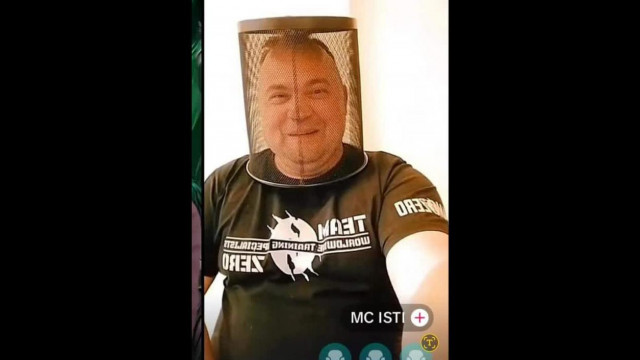 Look at this dude meme- MC Isti változat