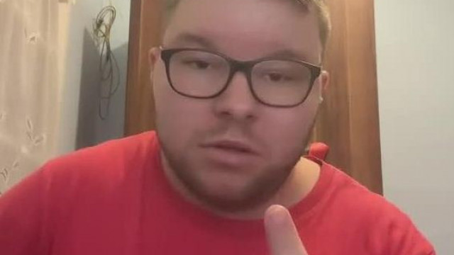A gyógyító faszú Feriveri T Dannyval buziskodna
