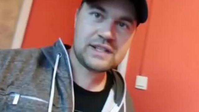 Retro MC Isti menőzni pròbàl hogy mekkora Császárkènt èl miskolcon de a Trollok kielemezik