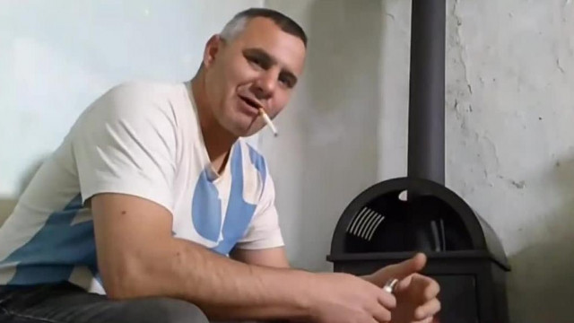 Üdvözlendő Hír: A munkát hírből sem ismerő Koldus mobilsz sokat köhög ès fàj a nyaka