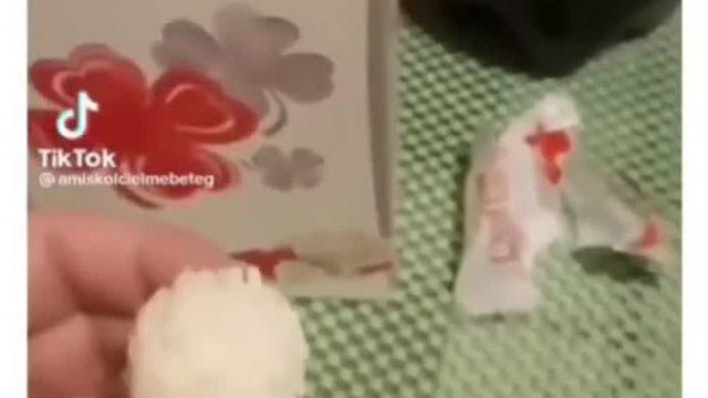 Dobó István a katonáinak két roham között: