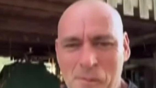 PedòSztív kérdezi: "egyek mèg a Patkànyhúsbòl?" + Leak-elt üzenetek Steve rosszullétèről