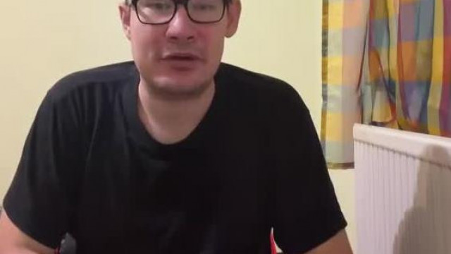 A soproni elmebeteg Foghíjas, Torzfejű VKÀ VLOG-ot felkérdezik hogy mi a munkàja