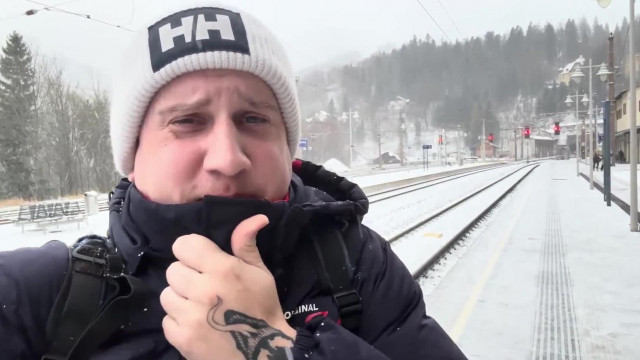 Kufár részegen hadovál és danonászik Ausztriában