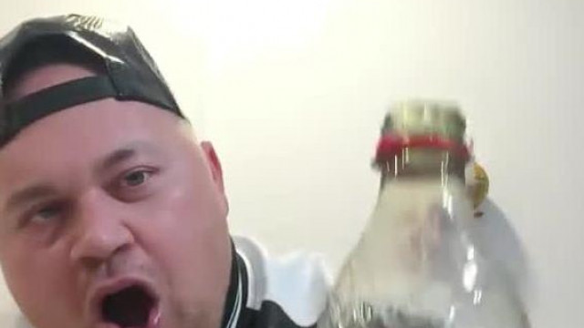 Falatozzunk MC Istivel: Kirohadt fogú Disznò Dömpityek legkomolyabb pisztàciàs "sütemèny" kostolòt tart
