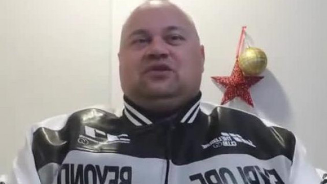 Disznòkènyi Dömpityek ùj KoldusSztílòja: kìnai piacos Motoros kabàt, hatalmasra hízott dupla toka ès kancsi malac fej