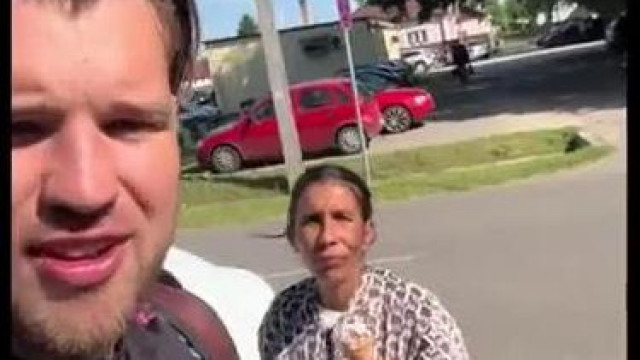 Retardfalvi újabb felszopóskodó kalandjai a putris Nájk családdal