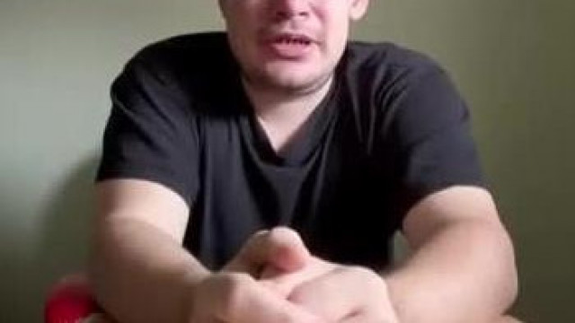 A soproni retardált, torzfejű Vakond VKÀ depressziòs, de Boldog Karàcsonyt kívàn mindenkinek!