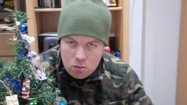 A lógecitől kiszáradt szájú Alex szerint, más nagy YouTuberek küldik hozzá a trollokat