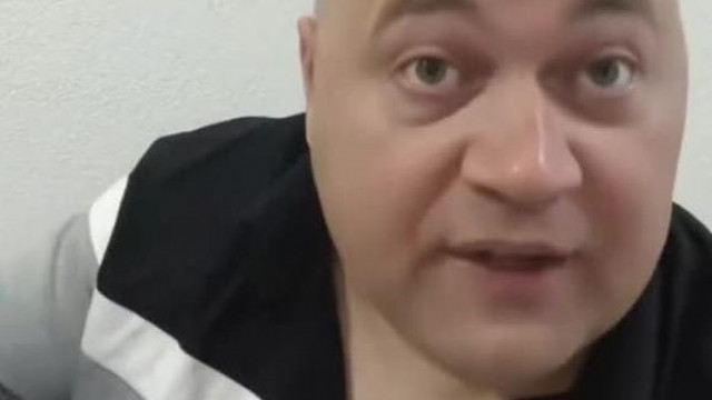 A felpüffedt Fejű Kancsi Pista bàcsi magàtòl fog besétàlni a Rendőrsègre hogy felWamzerkodja a zaklatòkat