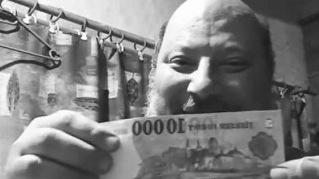 A nagyrábéi gyerekmegrontó, pedofil, vámpír apa Gyulus felszopói levélben kapott egy tizest