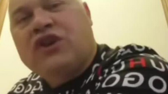 Pityuka felhúzott egy Hugo Boss felsőt... a trollok meg őt