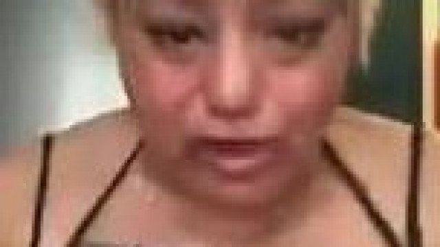 Retard Irénke kukaszökevény fejjel dühöng a troll kommenteken, amiket a rendőrségre vinne