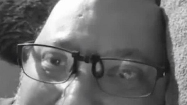 Az ismert állatkínzó, Vadász Gyula  "humánus" módon átsegítette a tyúkját a túlvilágra