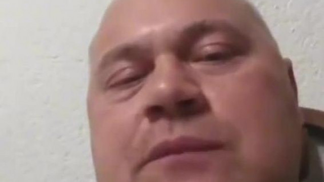 MC Büdöskényi szájzáras pityuli megint gyerekezik meg rasszista viselkedést tanúsít.
