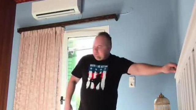 A vègtelenül undorítò Kancsal hordòbelű Disznòkényi megint menőzik - NA MI VAN MAGYARORSZÀG?