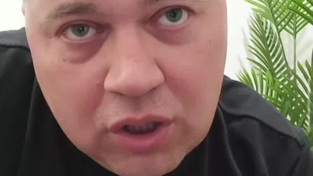 Mc Pepsikupak Foggal-körömmel védi a magyar Epsteint, nem érti miért nem fogy pedig nem is eszik csak napi 8000 kcal-t
